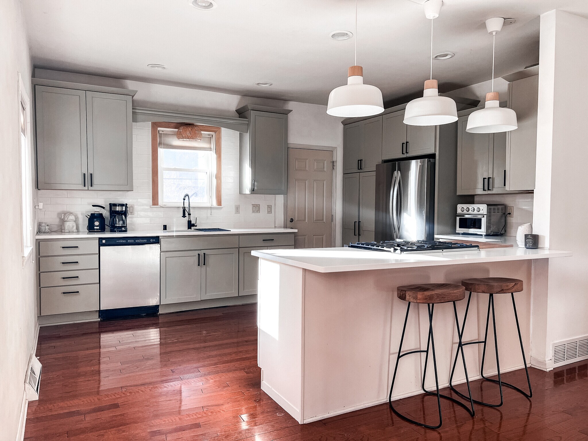 Building Photo - 1621 N Van Buren St