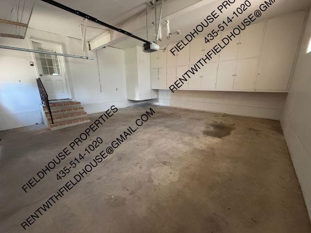 Building Photo - 1285 E 1500 N