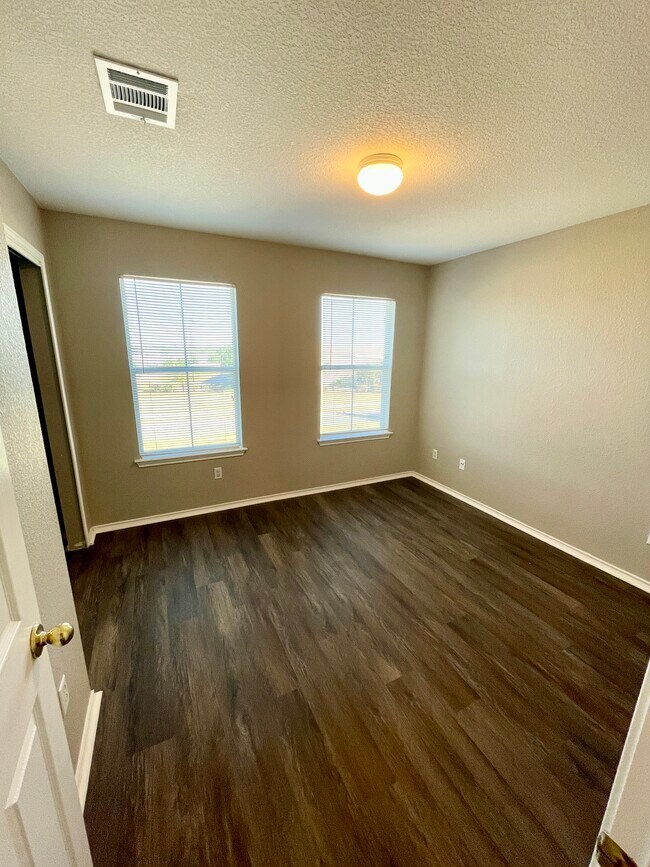 Building Photo - 13804 Harris Ridge Blvd