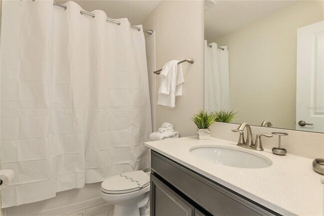 Building Photo - 1525 Flange Dr