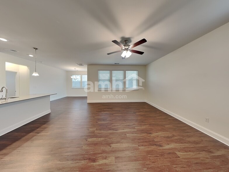 Building Photo - 106 Cairo Ct