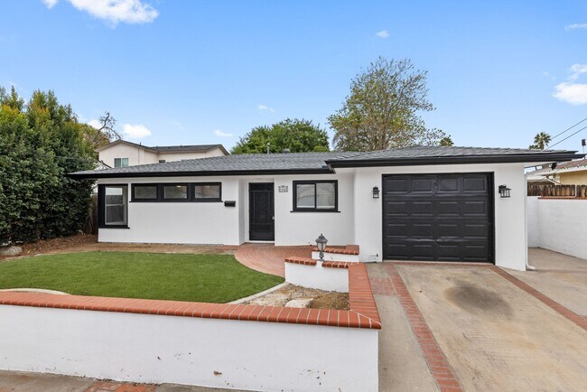 Building Photo - Nice 5 bedroom house on Ewing!