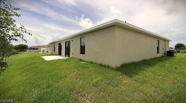 Building Photo - 913 Cultural Park Blvd