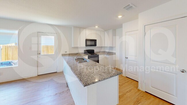 Building Photo - 1117 Desert Willow Dr