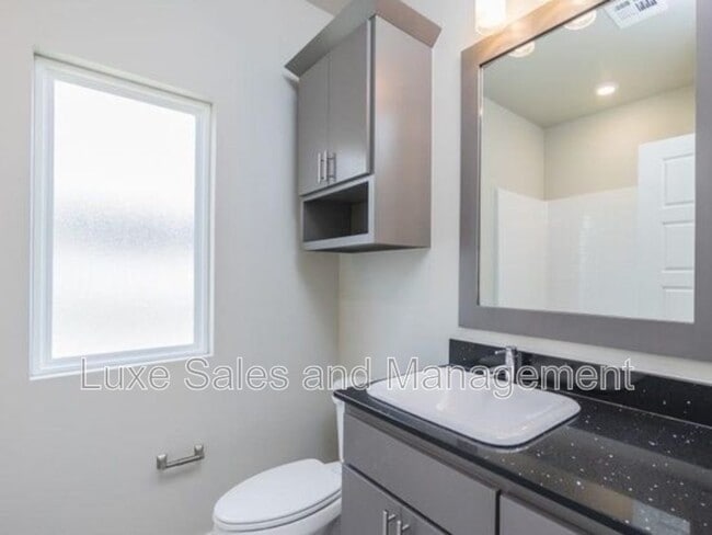 Building Photo - 10608 Glover River Dr