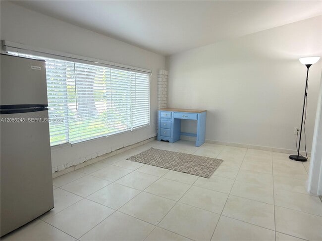 Building Photo - 9160 SW 73rd St