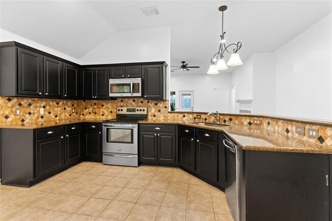 Building Photo - 15323 Redbud Berry Way