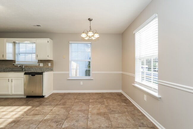 Building Photo - 3341 Mullins Ct