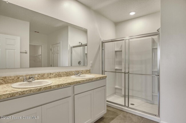 Building Photo - 1422 McFarland Dr