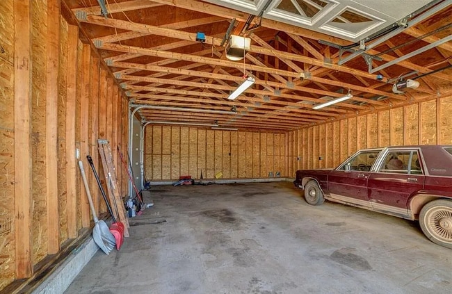 Building Photo - 584 Atkins St