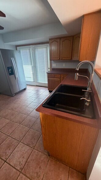 Building Photo - 1639 Dogwood Dr