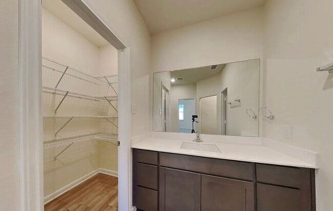 Building Photo - Spacious 4-Bedroom House with Cozy Living Spaces