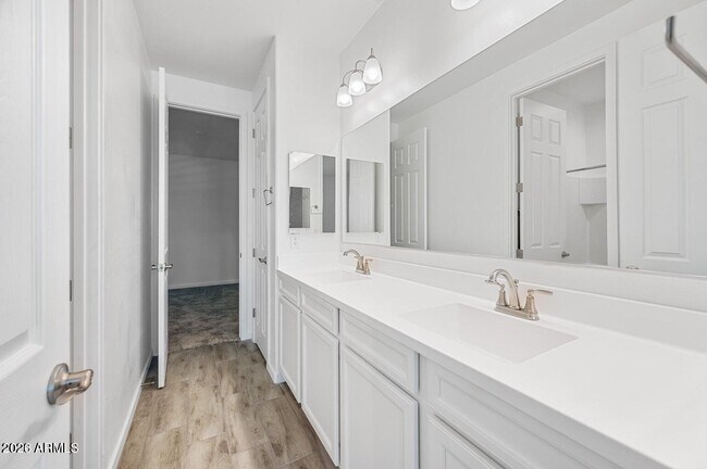 Building Photo - 17871 W Straight Arrow Ln