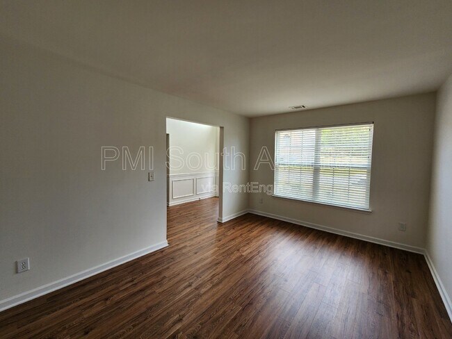 Building Photo - 2551 Wrangler Dr