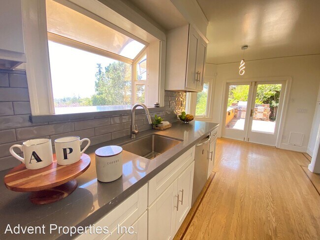 Primary Photo - 3 br, 2 bath House - 4739 El Centro Ave