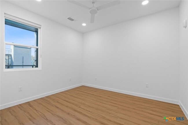 Building Photo - 2165 Gabriels Pl