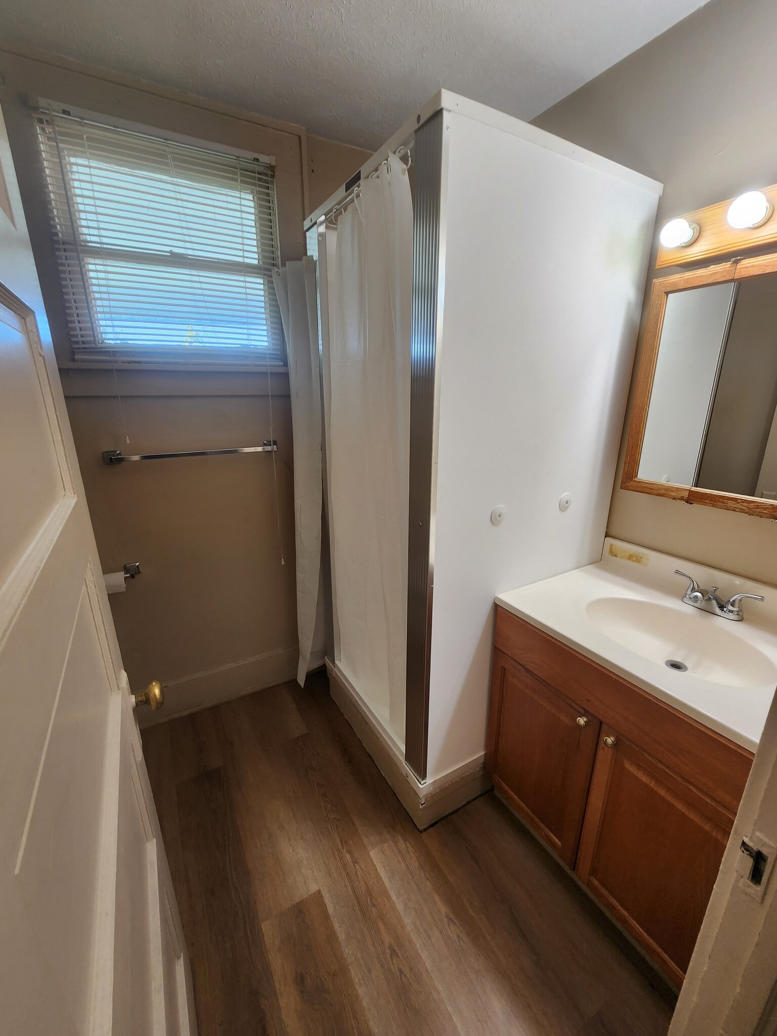 Bathroom - 701 Grant Ave