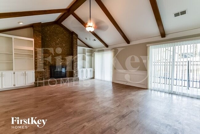 Building Photo - 8568 Kettering Dr