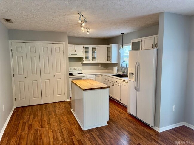 Building Photo - 5251 Mallet Club Dr