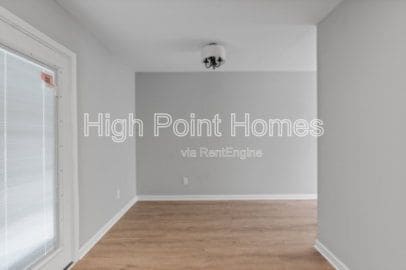 Building Photo - 400 Gallery Ln