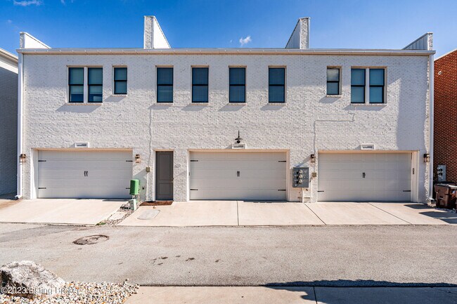 Building Photo - 10506 Meeting St