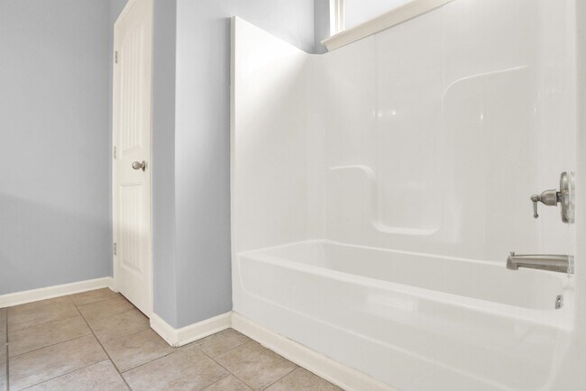 Building Photo - 7501 Bronze Dr