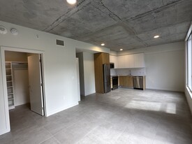 Building Photo - 340 NW 32nd St