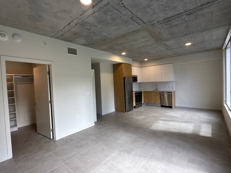 Building Photo - 340 NW 32nd St