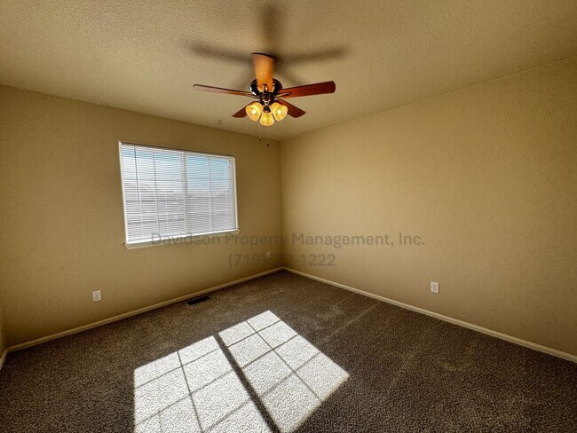 Building Photo - 5 Bedroom House in Security-Widefield with Stunning Views of Pikes Peak
