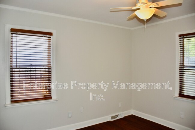 Building Photo - 3238 Highland Park Pl