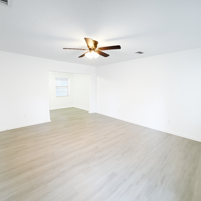 Building Photo - Charming Home for Rent in Murray Hill!