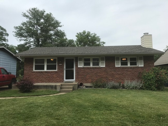 Street View - 3251 Bayvue Blvd