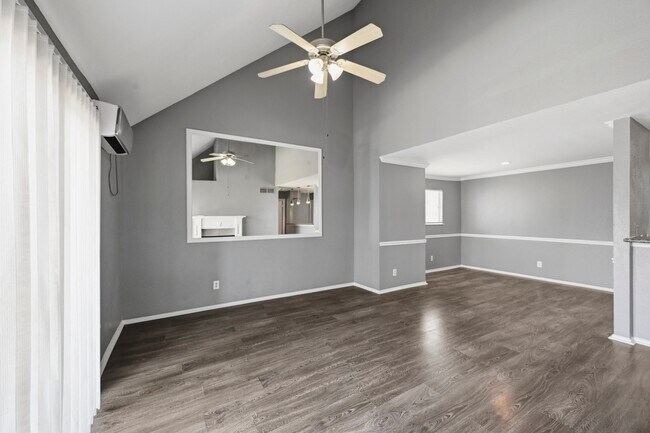 Building Photo - 14550 Fonmeadow Dr