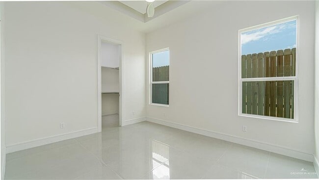 Building Photo - 19 Villa Centenario Dr