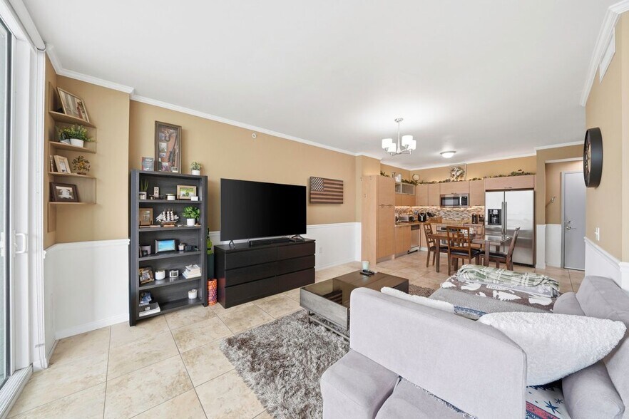 Building Photo - 3180 SW 22nd Terrace