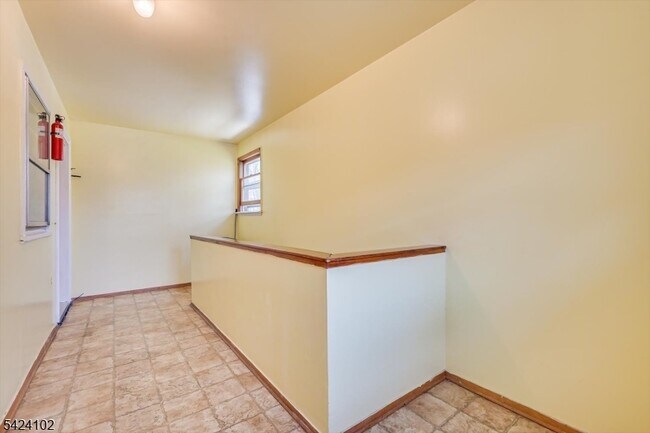 Building Photo - 0 Confidential