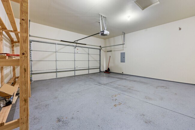 Building Photo - MOVE IN READY NOW! Corner lot, across from park, main floor master and easy I-5, JBLM commute!
