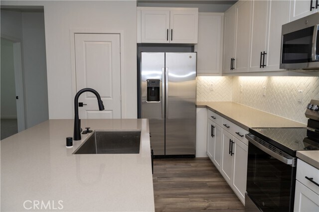 Building Photo - 6136 Valentina Wy