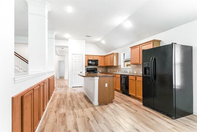 Building Photo - 28259 Daystrom Ln