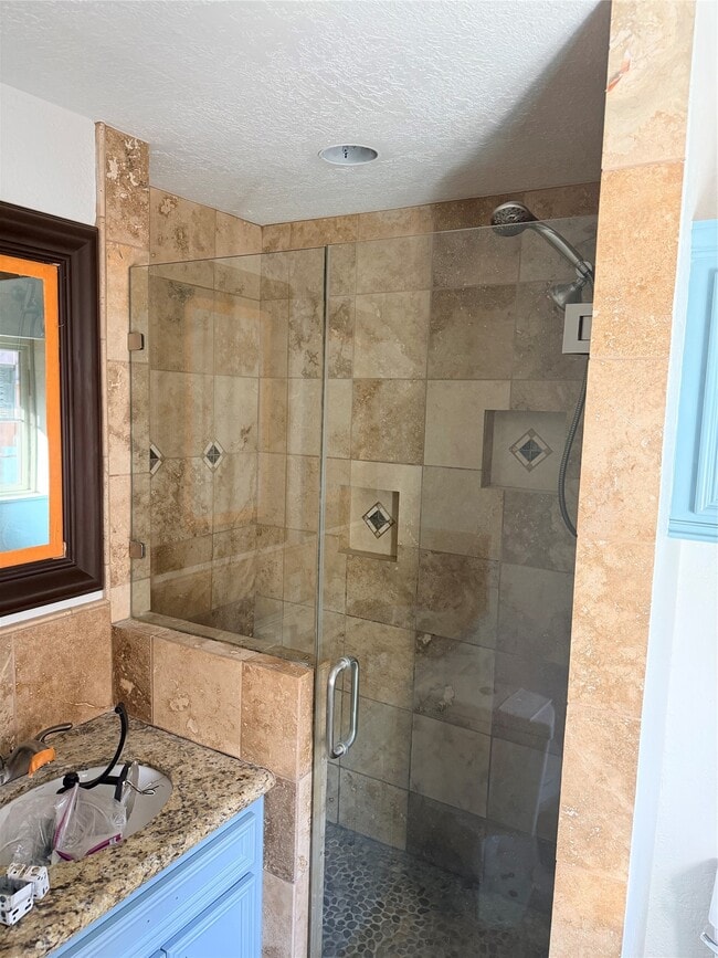 Building Photo - 1906 Shadow Bend Dr