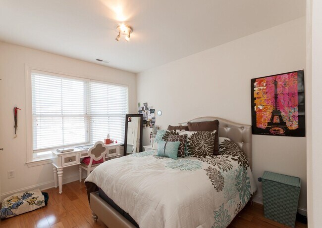 Building Photo - 20 Ave at Port Imperial