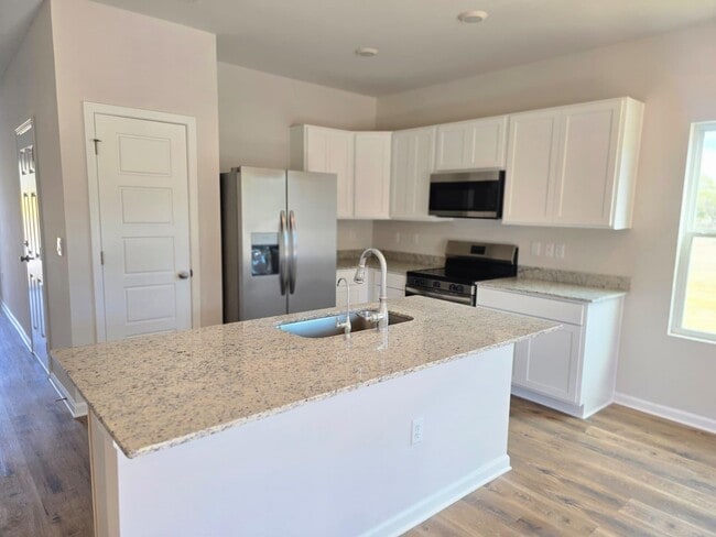 Building Photo - 190 Turpentine Dr