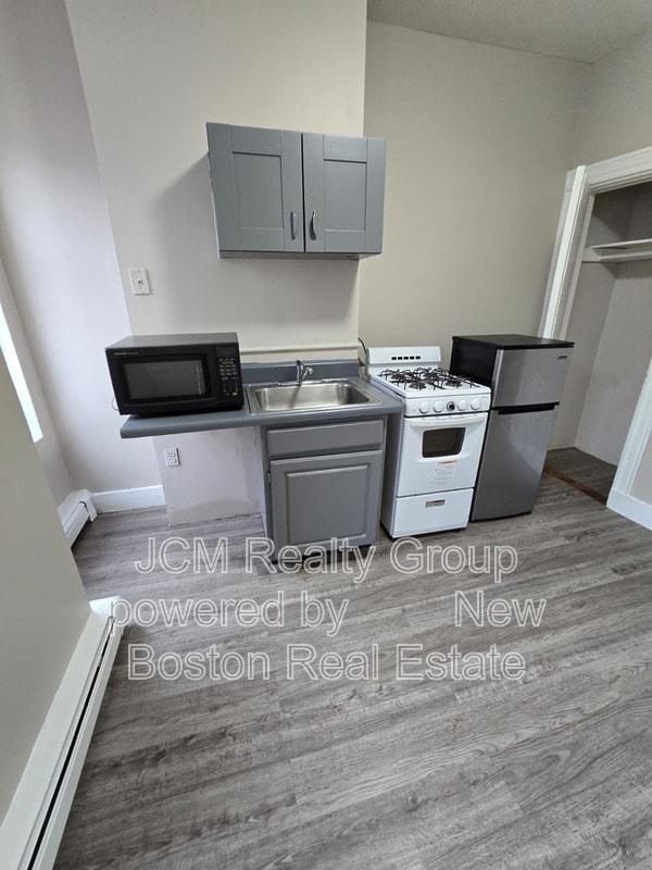 Building Photo - 5 Union Ave