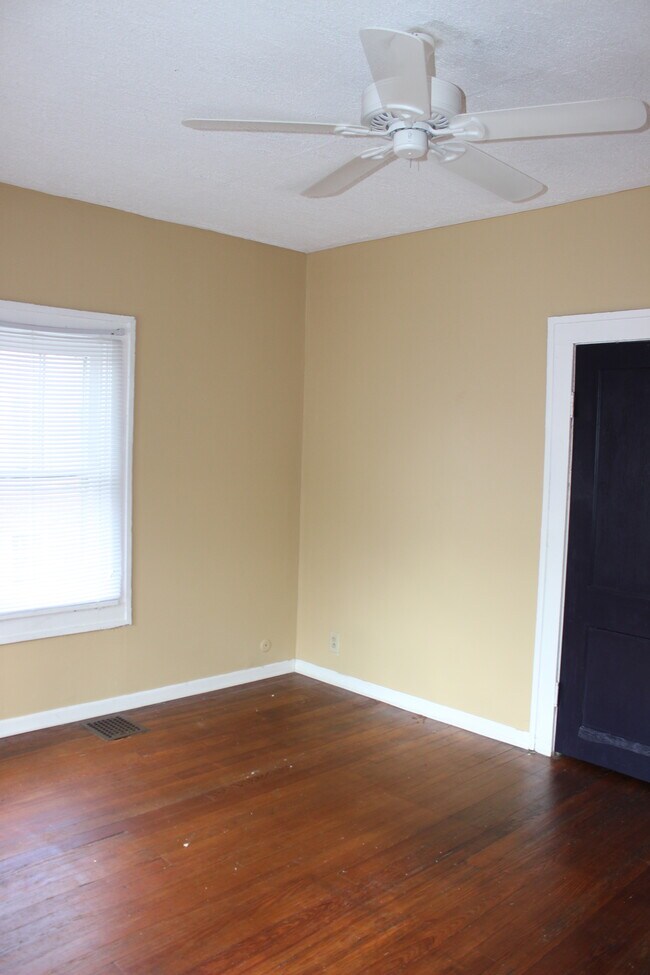 Building Photo - 2035 N Pennsylvania St