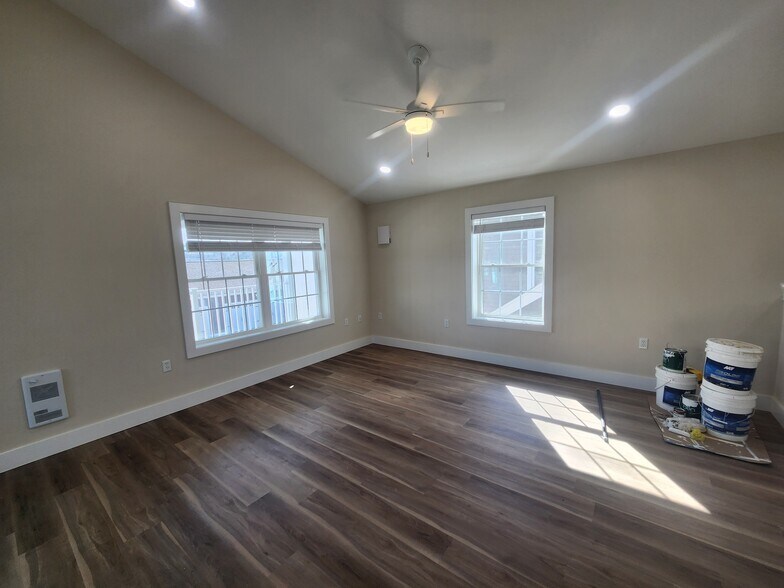 Building Photo - 69 Ivan Dr