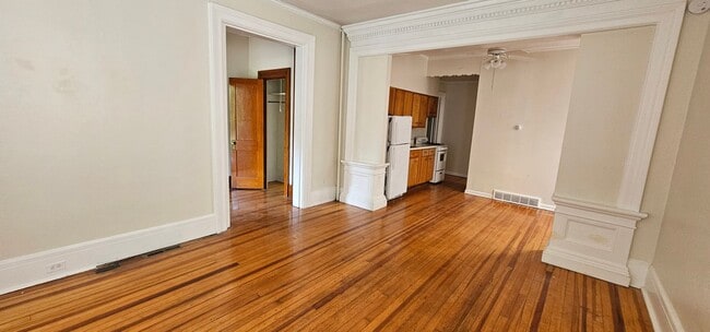 Building Photo - 834 Union St