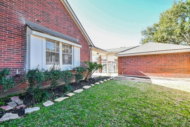 Building Photo - 1502 Emerald Springs Ct