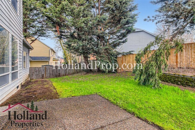 Building Photo - Beautiful 3-Bedroom Home with Dual Living Spaces & Private Backyard