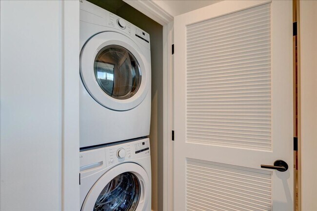 Building Photo - New 2 Bedroom Home in Historic Sherman Heights - Available For Immediate Move-In