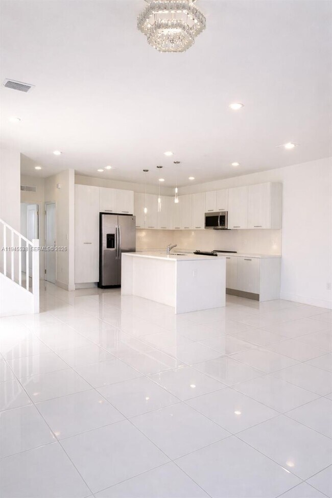 Building Photo - 15808 SW 136 Way